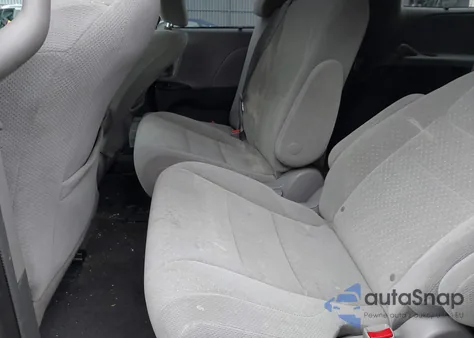 2019 Toyota Sienna Le 8 Passenger from USA, damaged, VIN 5TDKZ3DC3KS974432